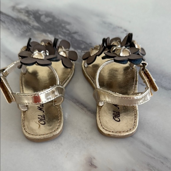 OLD NAVY Gold and Brown Floral Sandals - Picture 3 of 5